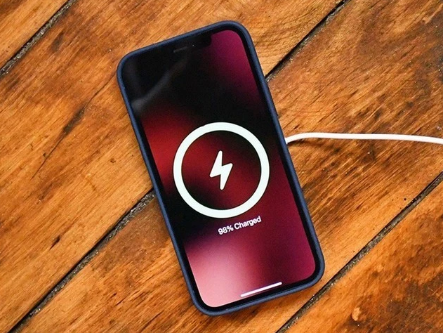 王益苹果手机维修分享iPhone 12可以随便充电吗 